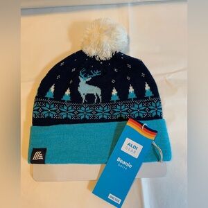 NWT Unisex Aldi Gear knit Pom Pom hat